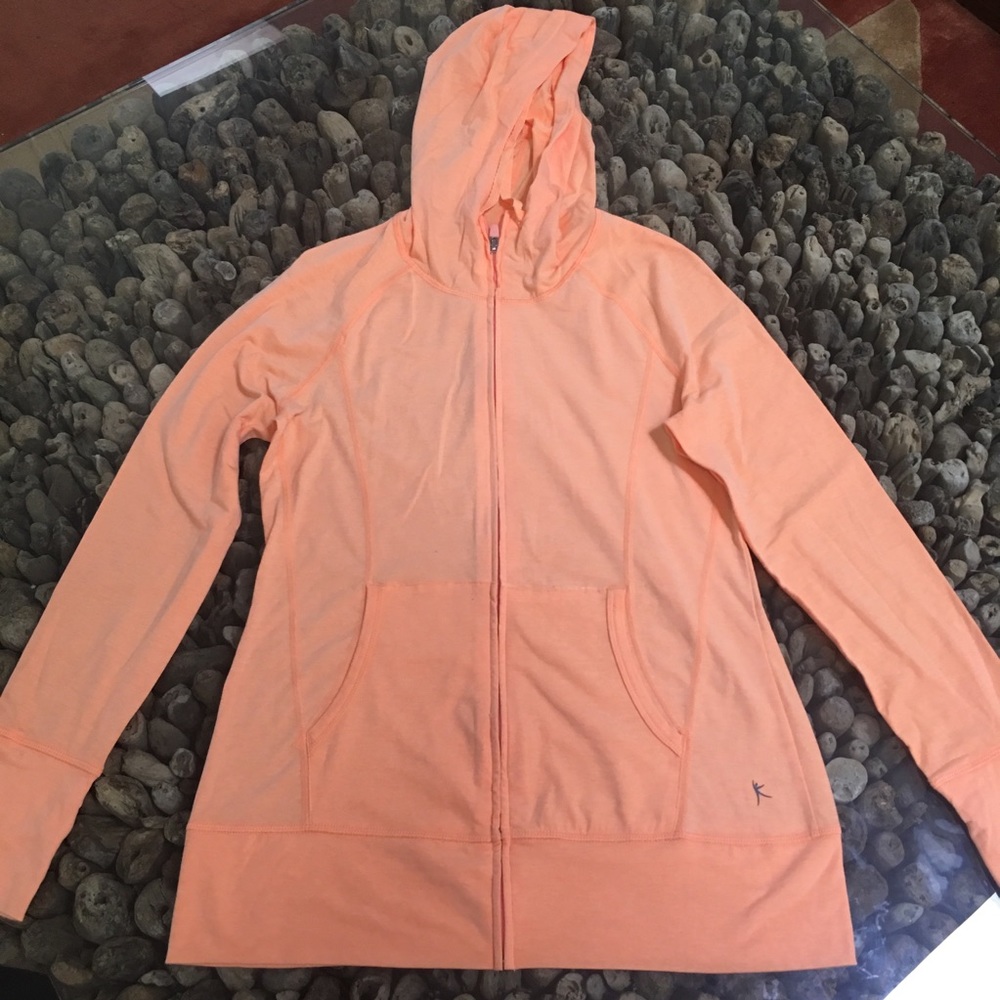 💚DANSKIN NOW hooded yoga jacket with thumb hole.